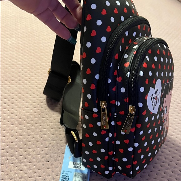 Betty Boop Black and Red Heart Sling Bag - Picture 5 of 7